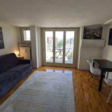 Amazing Apartment With View Near Metro Turin Exterior foto