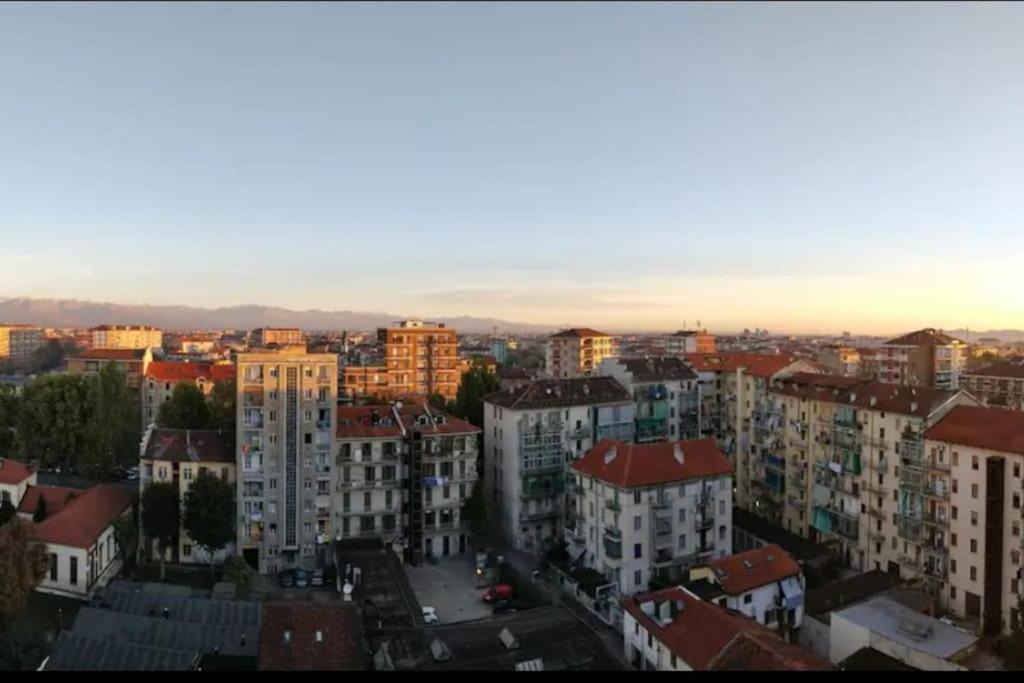 Amazing Apartment With View Near Metro Turin Exterior foto