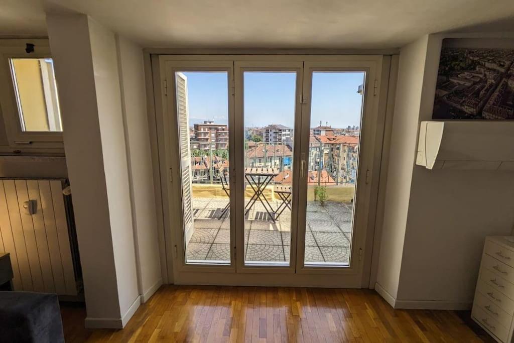 Amazing Apartment With View Near Metro Turin Exterior foto