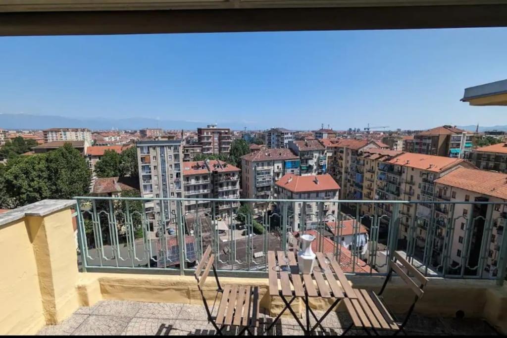 Amazing Apartment With View Near Metro Turin Exterior foto